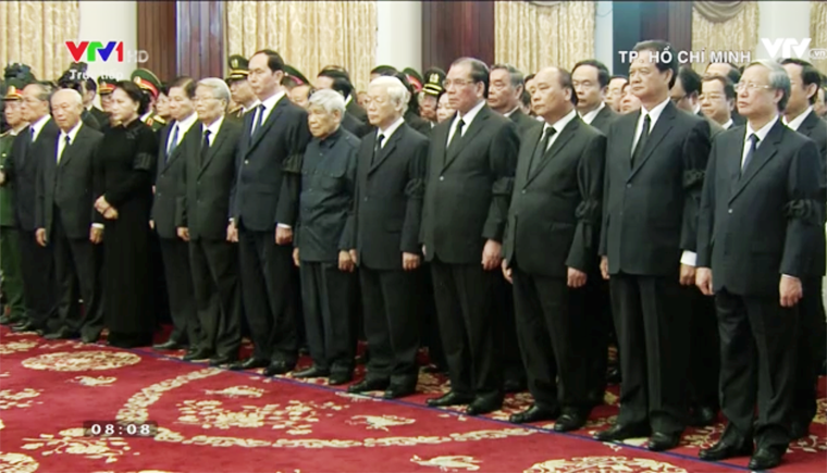 Các vị lãnh đạo, nguyên lãnh đạo Đảng, Nhà nước, Mặt trận Tổ quốc Việt Nam, các đồng chí lão thành cách mạng và gia quyến đã đến viếng.