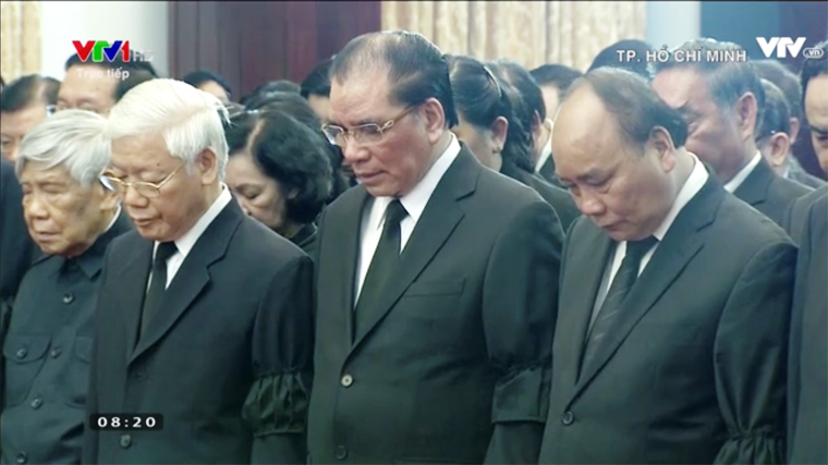 Lãnh đạo Đảng, Nhà nước dành phút mặc niệm trước linh cữu nguyên Thủ tướng Phan Văn Khải.