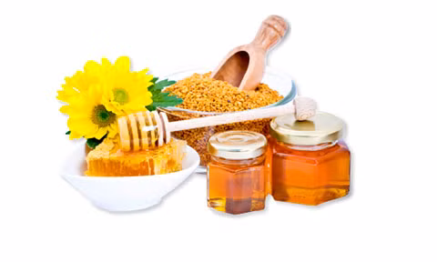 1. Phấn hoa kết hợp với mật ong. Nguyên liệu: phấn hoa, mật ong. Cách dùng: Hòa lẫn hai hỗn hợp trên vào một cốc nước ấm. Sử dụng lúc đói hoặc trước bữa ăn sáng. Người lớn dùng 2 thìa cà phê phấn hoa, 2 thìa cà phê mật ong còn trẻ em thì 1 thìa cà phê phấn hoa và 1 thìa cà phê mật ong. Ảnh: Matongtaybac.com.