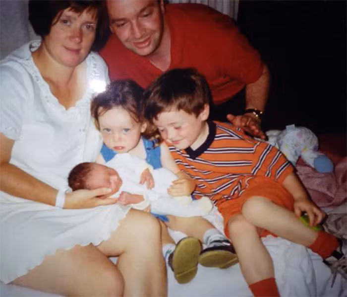 Khi mẹ bắt gần em.