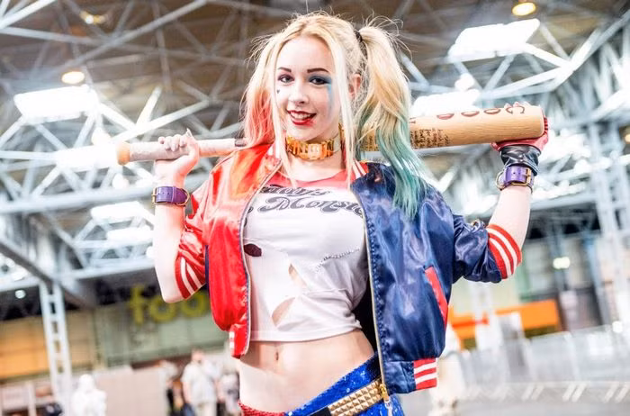  Lễ hội truyện tranh MCM Comic Con hàng năm là sân chơi của các siêu anh hùng và các nhân vật phản diện nổi tiếng. Năm nay, lễ hội được tổ chức tại Birmingham, nước Anh.