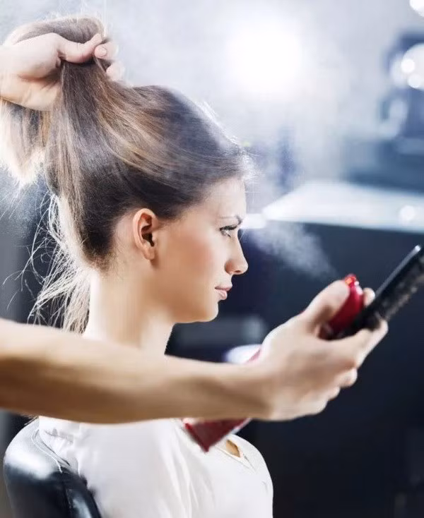 Dung de 10 san pham nay tiep xuc voi da mat ban