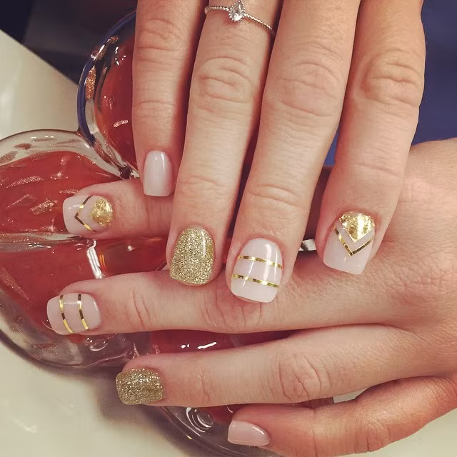 12. Metallic French: Kiểu cổ điển của Pháp được khá nhiều người ưa chuộng bởi sự nhẹ nhàng và vẫn sang trọng. Ảnh: Spiceee.net.