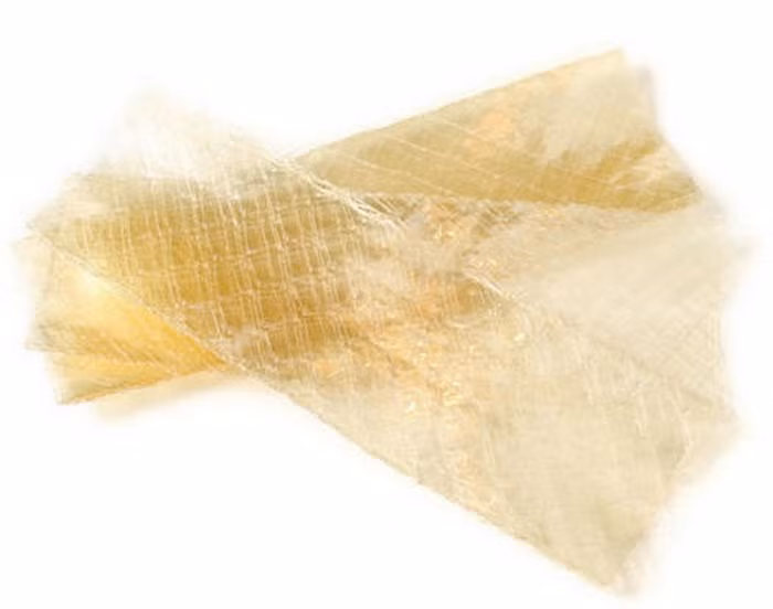 Uống lá gelatin. Lá gelatin là loại nguyên liệu thường dùng để làm bánh. Chị em mách nhau rằng nó có thể làm chậm kinh nguyệt trong vài giờ đồng hồ. Tuy nhiên, nó cũng chứa rất nhiều nguy cơ tiềm ẩn với sức khỏe phụ nữ. Ảnh: Beemart.