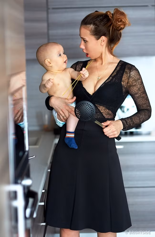 Thứ 4. Hôm nay là một ngày đáng nhớ đối với hai vợ chồng và họ quyết định sẽ kỷ niệm bằng một bữa tối lãng mạn. Tuy nhiên vì vướng bận con cái nên họ quyết định ăn tại nhà. Trước đây, họ cũng đã tổ chức tiệc tại nhà nhưng chưa bao giờ ăn mặc chỉn chu bởi nghĩ chẳng ai nhìn mà phải diện. Nhưng Colin vẫn chọn cho Catlyn một chiếc váy đen gợi cảm. Kết quả là tối hôm đó thật tuyệt vời.