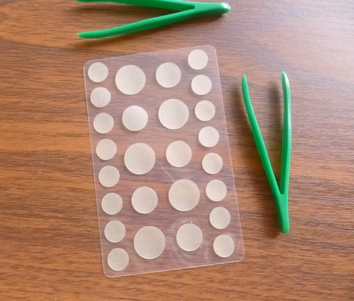 Thực ra thì miếng vá mụn không phải là mới, nó đã được dùng cách đây đến 10 năm tại Hàn Quốc nhưng không phổ biến như hiện nay.