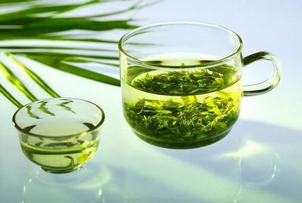 5. Trà hoa tam thất. Uống một ly trà hoa tam thất mỗi ngày vào buổi sáng giúp bệnh nhân thư thái, thoải mái và hỗ trợ giảm các cơn đau dạ dày. Hiệu quả hơn khi uống trà hoa tam thất ăn cùng một vài lát gừng tươi. Ảnh: hoatamthat.com.