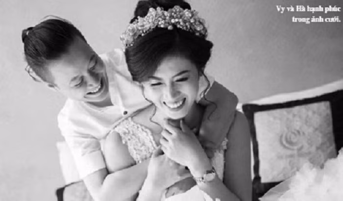 Chuyện tình đầy nước mắt của cặp đôi đồng tính nữ ở Nha Trang. Hà sinh ra tại vùng quê nghèo, trong hình hài của một cô gái. Dù xinh đẹp nổi tiếng, nhưng cô không hề rung động trước một chàng trai nào. Đến khi gặp Vy – một cô gái chuyển giới thành nam thì cô đã thực sự rung động. Ảnh: Baokhanhhoa.