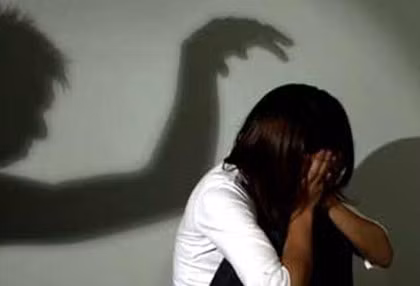 Nhờ mẹ chồng, tôi thoát khỏi trò thú tính của gã đàn ông lạ Nho me chong, toi thoat khoi tro thu tinh cua ga dan ong la