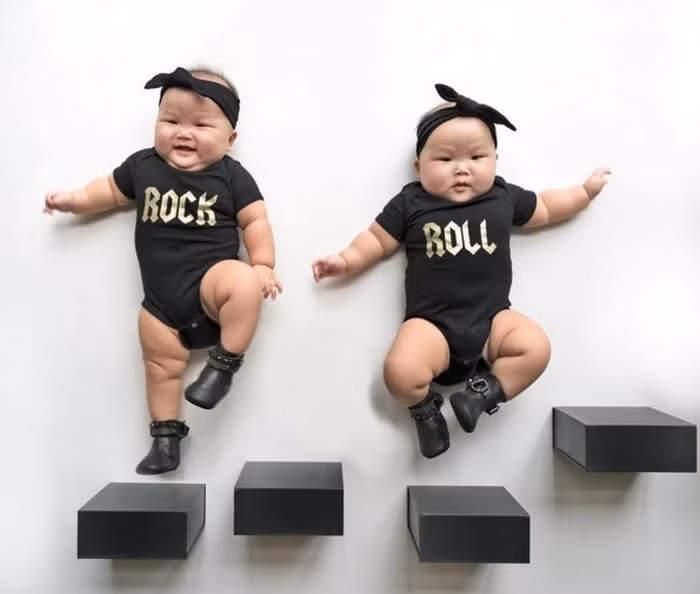 Đây là tình trạng bệnh hiếm gặp đầy rủi ro. Nguy cơ mắc kẹt dây rốn khi thai nhi ngày càng phát triển dễ dẫn đến hội chứng truyền máu song thai. Chính vì thế mà thai kỳ của bà mẹ Amber vô cùng khó khăn.