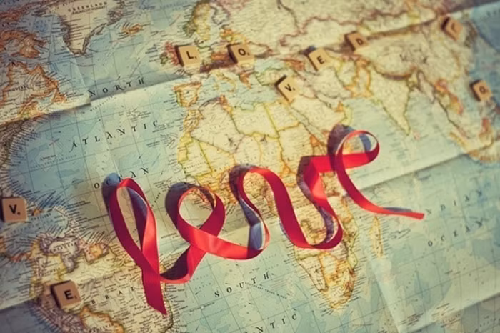 Có những bức ảnh kể được cả một câu chuyện tốt hơn bất kỳ ngôn từ nào. Như những hình ảnh tình yêu cảm động sau đây, để nói rằng, bất cứ nơi nào trên thế giới này cũng tồn tại tình yêu.