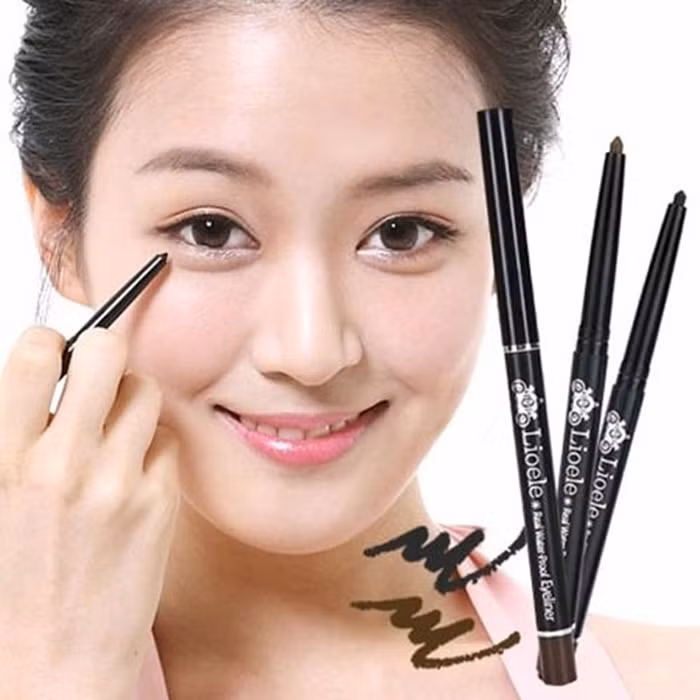 Các chuyên gia trang điểm hàng đầu của Hàn Quốc nhận định, phong cách mắt "mới" này có sức mạnh tạo nên vẻ to tròn, hiền hậu cho phái đẹp nơi đây. Ảnh: Tiin.vn.