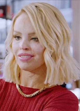 Sự chuyển đổi mạnh mẽ trên khuôn mặt của những phụ nữ sau đây nhờ công nghệ make up khiến họ tự tin hơn nhiều.