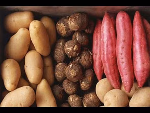 7. Sử dụng thực phẩm chứa nhiều kali: Những thực phẩm chứa nhiều kali như khoai lang, khoai tây, bí đỏ...giúp ích rất nhiều trong việc cân bằng pH của cơ thể. Ảnh: youtube.com.