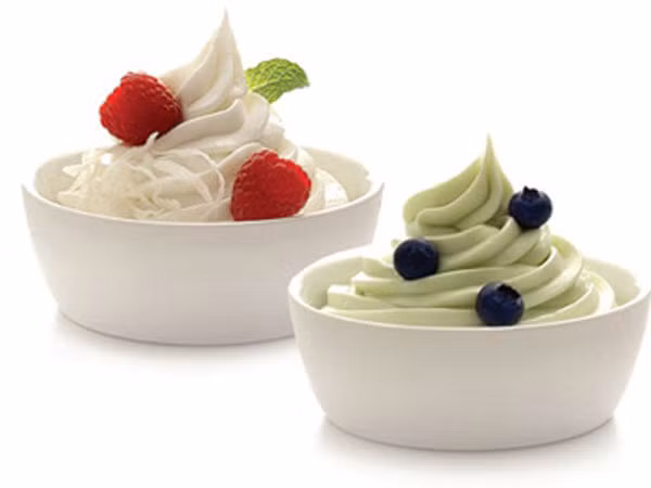 2. Kem tươi có giá từ 3.000 - 5.000 đồng một ly mà vẫn có đầy đủ các hương vị bạn thích như trà xanh, chocolate, vani... Ảnh: miami.cbslocal.com.