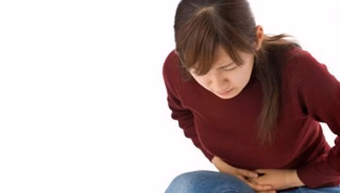 Chữa rong kinh, rong huyết. Dùng lá huyết dụ 20g, rễ cỏ tranh 10g, đài tồn tại của quả mướp 10g, rễ cỏ gừng 8g. Tất cả mang thái nhỏ sắc với 400ml nước còn 100ml. Chia uống làm 2 lần trong ngày. Ảnh: Healthplus.