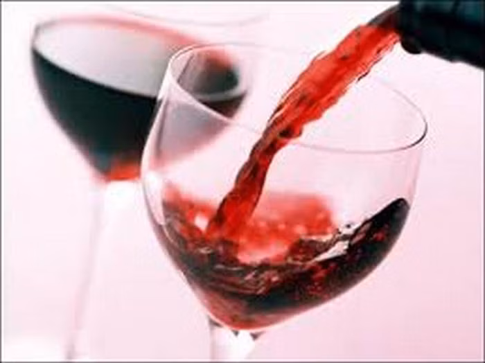 Nấu ăn là chìa khóa giảm cân. Cô đặt ra chế độ dinh dưỡng với các thực phẩm tự nhiên và hữu cơ. Cô tránh ăn những loại thực phẩm calo cao như bánh mì, gluten và sữa. Cô cũng nhấm nháp một ly rượu vang đỏ trong bữa tối để giảm cân. Giờ đâu, cô đã mặc vừa bộ bikini nhỏ hơn size lúc chưa giảm cân 4 số. Sarah chưa bao giờ tưởng tượng được, có ngày mình lại giảm cân được, kể cả lúc 20.