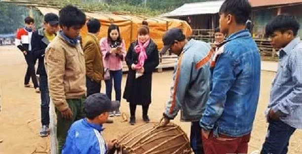 Nhung le hoi tinh yeu doc dao cua nguoi dan toc