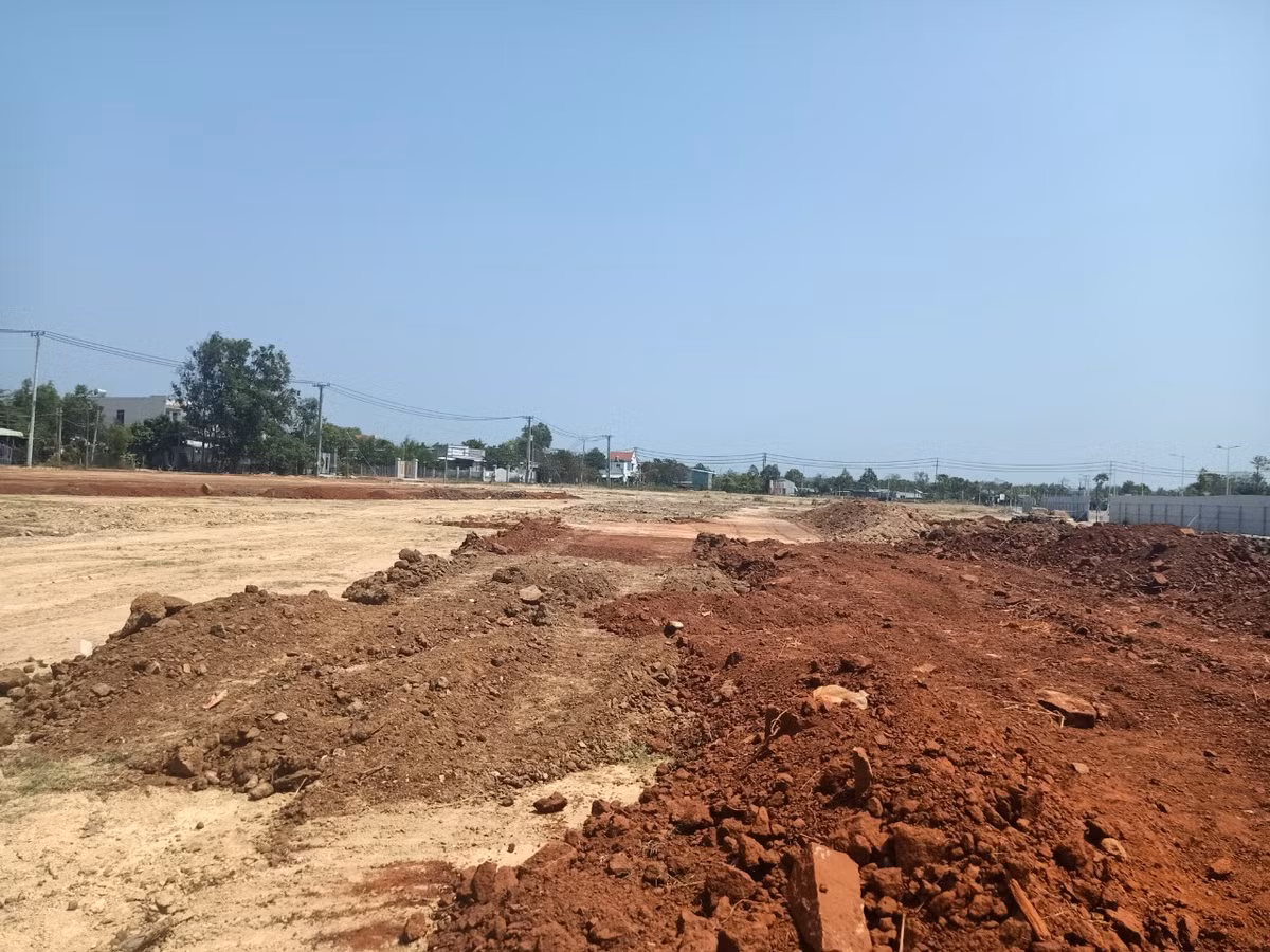 Gói thầu xây dựng 18 tỷ, Tín Nghĩa Xuyên Mộc tham dự đã hủy - Hình 8 Goi thau xay dung 18 ty, Tin Nghia Xuyen Moc tham du da huy-Hinh-8