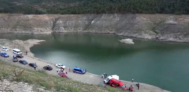Theo Mirror, thảm kịch đau lòng tiệc sinh nhật biến thành đám tang tập thể xảy ra tại đập Derinoz gần thành phố Amasya của Thổ Nhĩ Kỳ. (Nguồn ảnh: The Mirror)