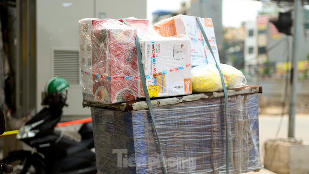 Nhieu shipper cho hang khong thiet yeu bi phat tai Ha Noi-Hinh-6