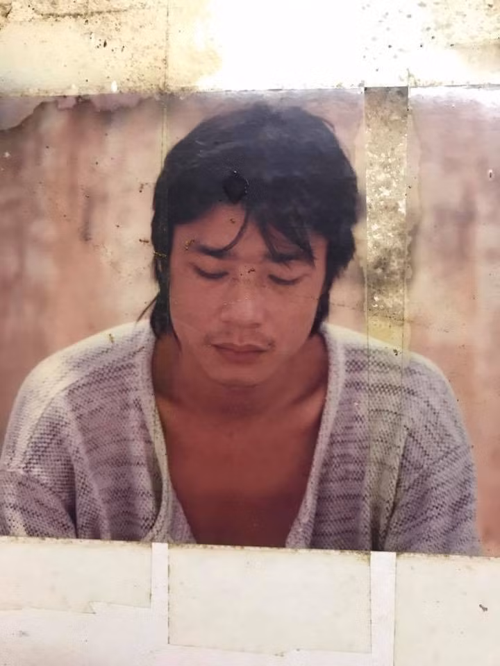 Về cuộc sống đời thường, trên trang cá nhân vợ chồng nam nghệ sĩ thường xuyên đăng tải ảnh gia đình. Đặc biệt mới đây vợ Võ Hoài Nam chia sẻ một số tấm ảnh chụp thời trẻ của anh. Nhiều người phải trầm trồ bởi gương mặt điển trai, lãng tử của ngôi sao “Cảnh sát hình sự” ngày nào.