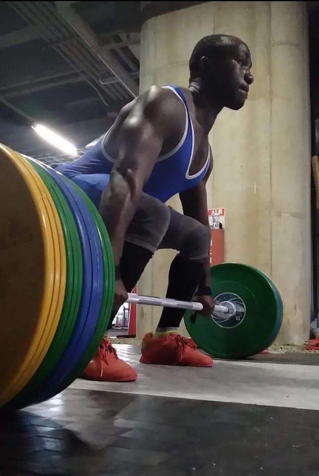 Nguồn tin cho hay, hồi năm 17 tuổi, Julius từng thi đấu trong vòng chung kết cử tạ nam hạng cân 56 kg tại Đại hội Thể thao Khối Thịnh vượng chung năm 2018 và đứng ở vị trí thứ 10. Ảnh: SLN.