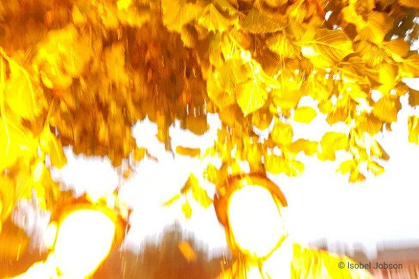 Khoanh khac hai hung set danh trung khien 3 chi em nga guc