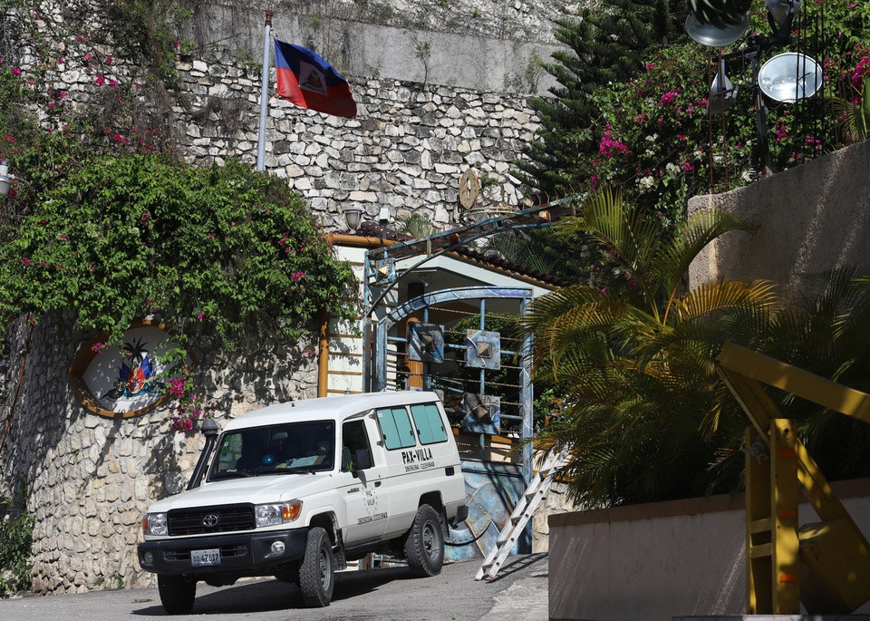 Bên ngoài dinh thự nơi tổng thống Haiti bị ám sát - Hình 6 Ben ngoai dinh thu noi tong thong Haiti bi am sat-Hinh-6