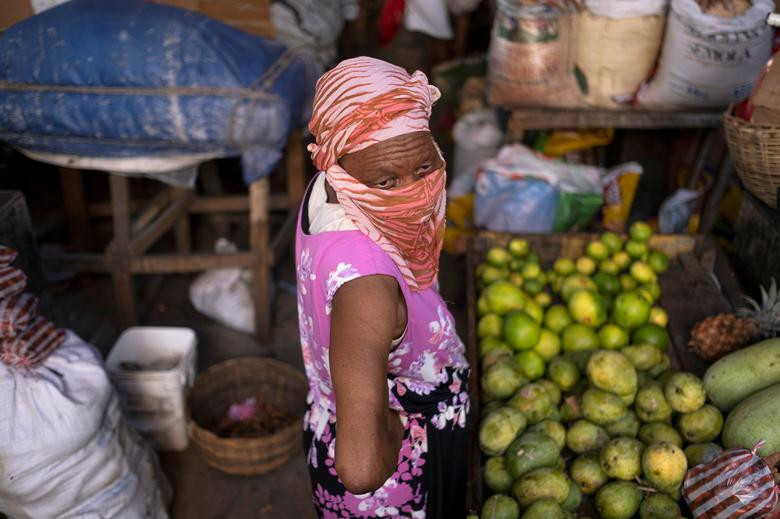 Can canh cuoc song o thu do Haiti sau vu am sat tong thong-Hinh-13