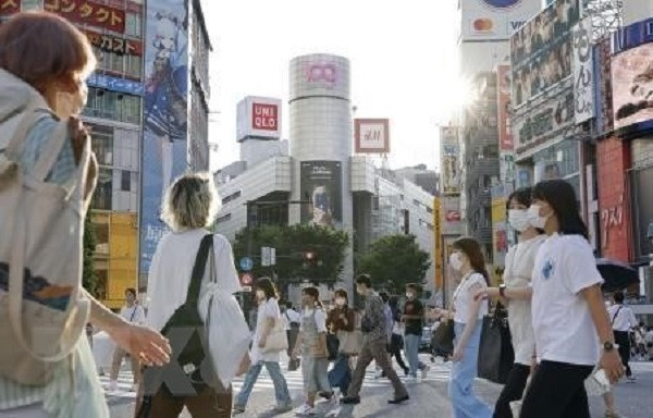 Trước đó, vào ngày 27/7, Tokyo ghi nhận 2.848 ca mắc mới trong một ngày. Số ca mắc COVID-19 liên tục tăng khiến cho hệ thống y tế của Tokyo trở nên căng thẳng hơn. Ảnh: Kyodo. 