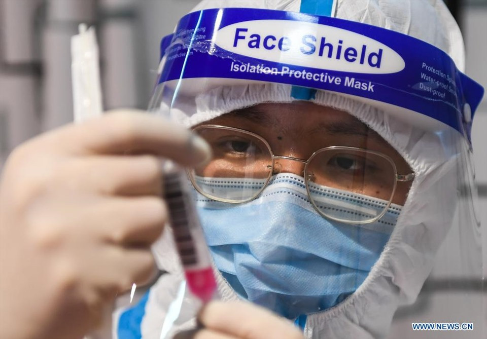 Dich COVID-19 tai bung phat o Trung Quoc: Nhung con so dang lo ngai-Hinh-2