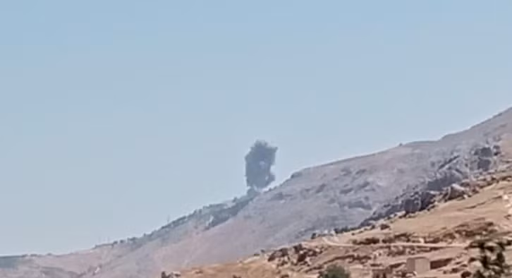 Khói bụi bốc lên sau cuộc không kích của Nga tại vùng Greater Idib. Ảnh: Twitter.