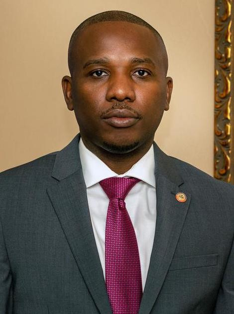 Ngoài ra, ông Claude Joseph từng giảng dạy tại trường Đại học Connecticut và Đại học Long Island ở Brooklyn, New York. Ảnh: Wikipedia. 