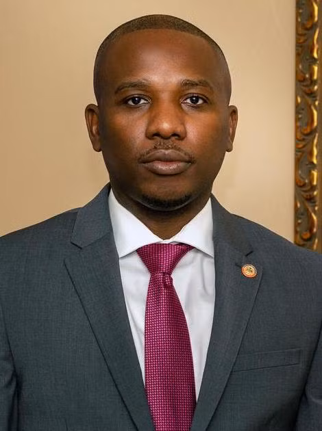 Ngoài ra, ông Claude Joseph từng giảng dạy tại trường Đại học Connecticut và Đại học Long Island ở Brooklyn, New York. Ảnh: Wikipedia. 