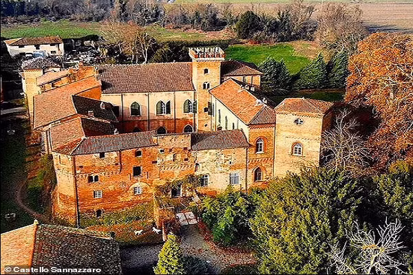 Lâu đài Castello Sannazzaro này có từ thế kỷ thứ 12, đã được truyền lại qua 28 thế hệ. Cha của Ludovica, Bá tước Giuseppe Sannazzaro, được thừa kế tòa lâu đài từ một người cô vào năm 1986. Ông đã cải tạo và cùng gia đình chuyển về sống ở đây từ năm 2006.