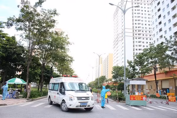 Nhieu cap do chong dich o TPHCM khong hieu qua, chuan bi cho tinh huong xau nhat