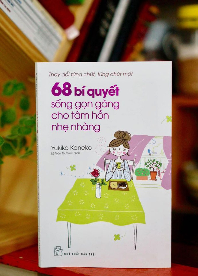  68 bí quyết sống gọn gàng cho tâm hồn nhẹ nhàng. Cuốn sách mang lại 68 gợi ý cho một cuộc sống nhẹ nhàng, thư thái, các gợi ý sắp xếp ở mức cơ bản mà bạn có thể thực hiện được hàng ngày.