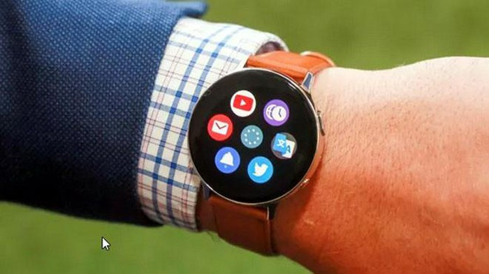 Samsung Galaxy Watch Active 2 là lựa chọn lý tưởng cho người dùng Android muốn có một chiếc đồng hồ thông minh, cung cấp nhiều tùy chọn cá nhân hóa và các tùy chọn theo dõi tập luyện, giấc ngủ