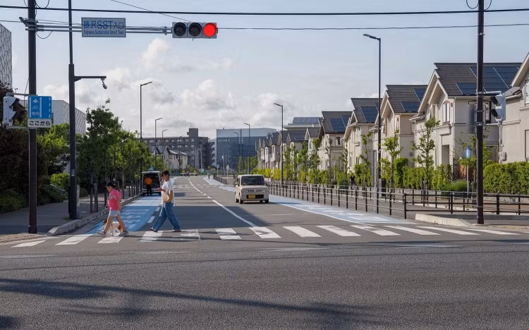 Hệ thống đèn tín hiệu giao thông hoạt động bằng năng lượng mặt trời.