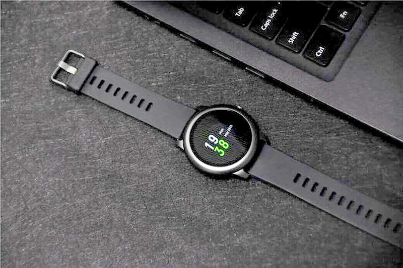 Phần khung bằng kim loại và dây đeo silicon 22 mm, mang đến cảm giác thoải mái khi đeo cũng như dễ dàng tháo lắp và thay thế.