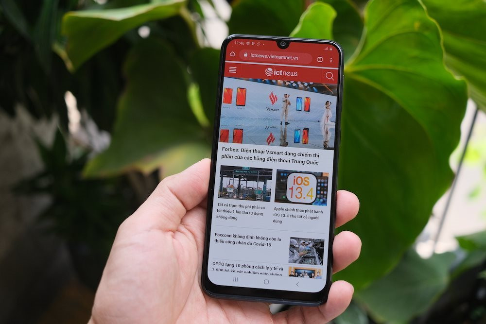 Samsung Galaxy M31 tiếp tục phát huy thế mạnh viên pin “khủng long” từ các đàn anh của Galaxy M-series khi đồng hành mức dung lượng pin đến 6.000mAh – gấp rưỡi so với mức trung bình phổ biến trên smartphone hiện nay – giúp máy có thể đáp ứng thời gian sử dụng trung bình từ 2 đến 3 ngày.