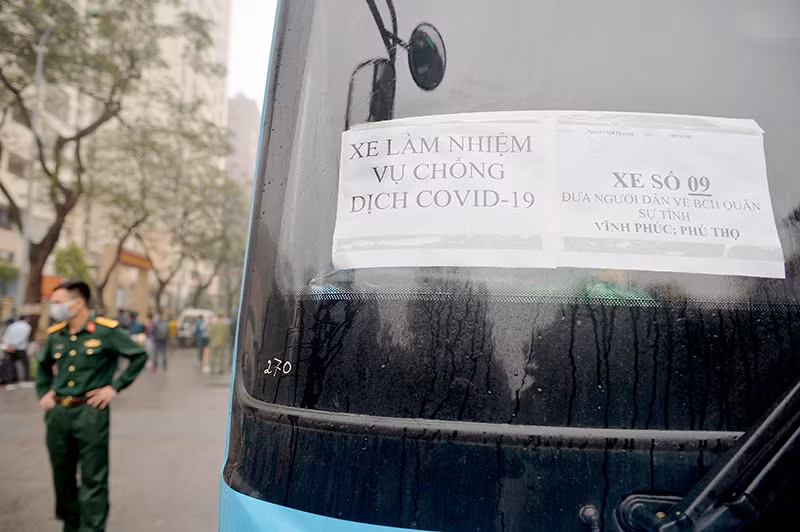 Theo kế hoạch, xe đưa người dân đến trung tâm các huyện (đối với các huyện cư trú trên địa bàn các huyện của TP), và đưa người dân đến trung tâm các tỉnh (TP), hoặc đến ga Hà Nội, Cảng Hàng không quốc tế Nội Bài. 