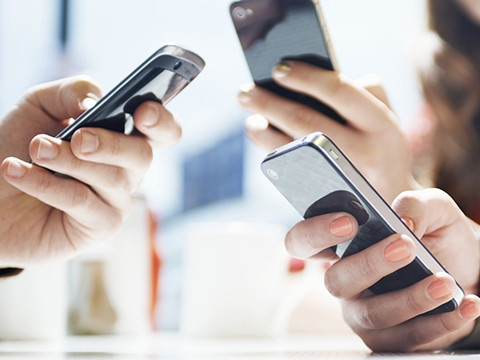 Bộ TT&TT cùng doanh nghiệp viễn thông đồng hành chống COVID-19 Bo TT&TT cung doanh nghiep vien thong dong hanh chong COVID-19