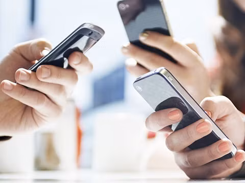 Bộ TT&TT cùng doanh nghiệp viễn thông đồng hành chống COVID-19 Bo TT&TT cung doanh nghiep vien thong dong hanh chong COVID-19