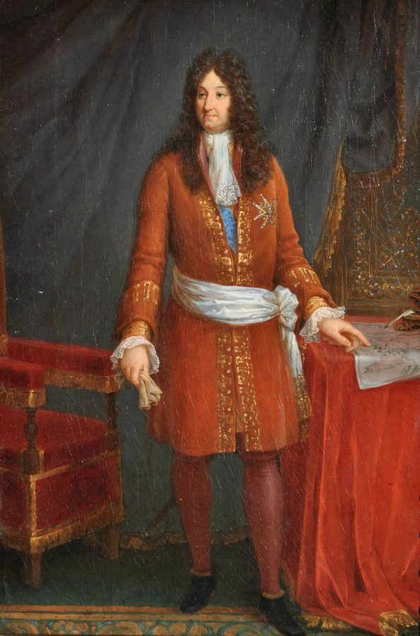 Trong số này có việc ông hoàng Louis XIV thích mở các cánh cửa bên trong cung điện.