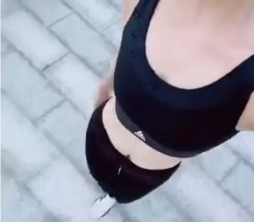 Le Quyen yeu tinh tre Lam Bao Chau: Den ngay thi phi go cua?