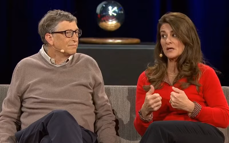 Năm 2000, bà Melinda cùng chồng thành lập Quỹ Bill và Melinda Gates. Đây một tổ chức từ thiện tư nhân tài trợ cho các hoạt động nghiên cứu và vận động trên toàn cầu. Từ đó đến nay, quỹ của vợ chồng tỷ phú Gates trao hàng tỷ USD cho hoạt động thiện nguyện trong các lĩnh vực như: y tế, phát triển và giáo dục toàn cầu, chống biến đổi khí hậu...