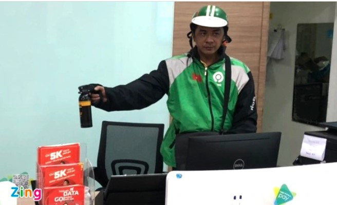 Xit hoi cay, cuop gan 300 trieu o cua hang Viettel