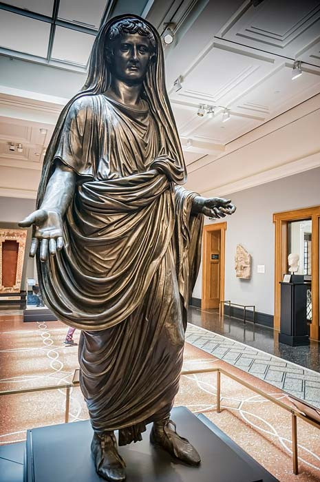 Do vậy, sau khi hoàng đế Augustus qua đời, Livia nhận được sự đồng thuận của các quan chức La Mã khi đưa con riêng của mình là Tiberius lên ngôi hoàng đế La Mã một cách thuận lợi. Sau nhiều năm có cuộc sống vương giả, vợ thứ 3 của Augustus qua đời vào năm 29 sau Công nguyên.